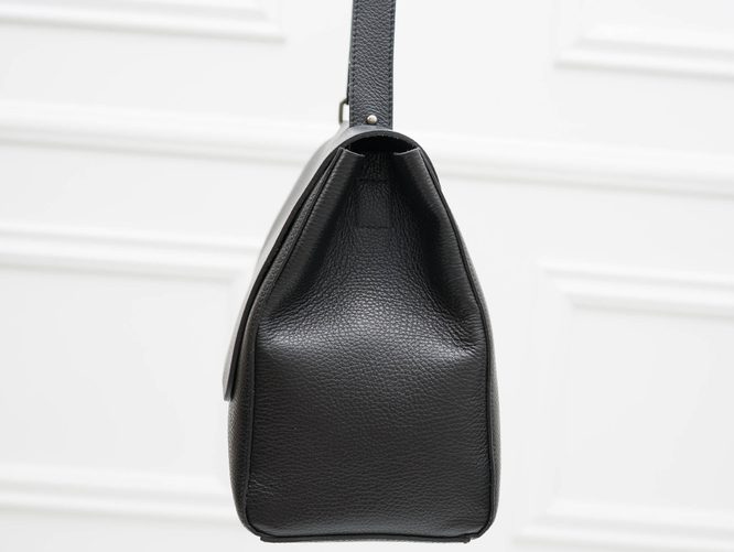Dámská kožená kabelka přes rameno s klopou - černá