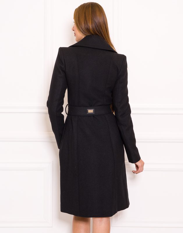 Dámsky elegantný čierny kabát s opaskom GUESS BY MARCIANO