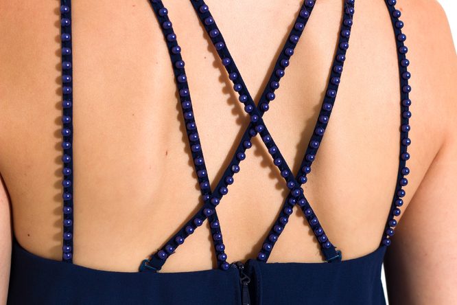 Společenské dlouhé šaty s perlami - tmavě modrá