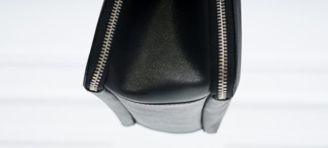 Kožená kabelka Guy Laroche větší s příhrádkami - černá