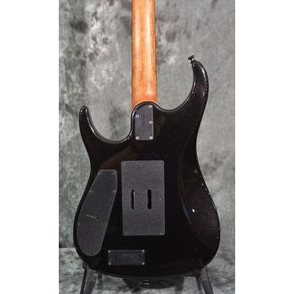 MJ735W MusicMan JP16 6/7 Black Aluminum Floyd Tremolo Cover - zadní kryt pružin - 1ks