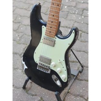 Xotic Guitars USA California Classic® XSC-3 - Black - Heavy Aged - elektrická kytara - 1ks