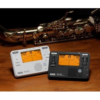 Korg TM-70T Black -  multifunkční ladička pro dechové a smyčcové nástroje - 1ks