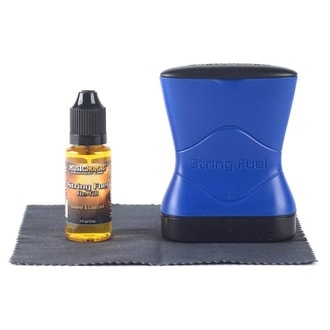 MusicNomad MN145 Premium String Care Kit - čistič a lubrikant strun String Fuel + náplň a hadřík - 1 ks