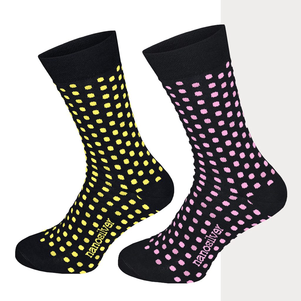 Společenské ponožky s puntíky | Komfort pro vaše tělo a okolí -  nanosilver.cz