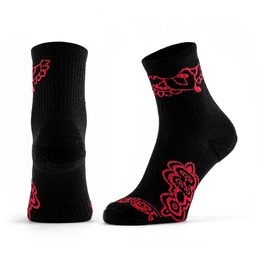 černé s růžovým