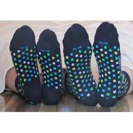 Teplé ponožky s barevnými puntíky