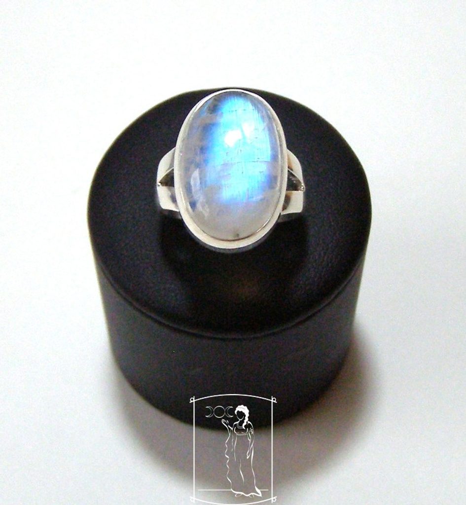 Duhový měsíční kámen - stříbrný prsten - Stříbrné prsteny - Tajemná Hékaté  - Magické místo, kde nejen čarodějky naleznou to, co hledají. Vítejte u nás  :)