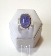 Tanzanit - stříbrný prsten