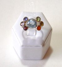 Stříbrný prsten s čakrovými kameny