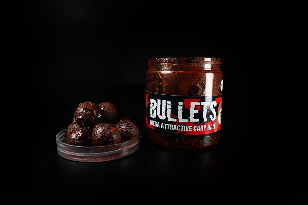 E-shop G.B.U. Dipované boilies BULLETS SQUID 77 200g,G.B.U. Dipované boilies BULLETS SQUID 77 200g