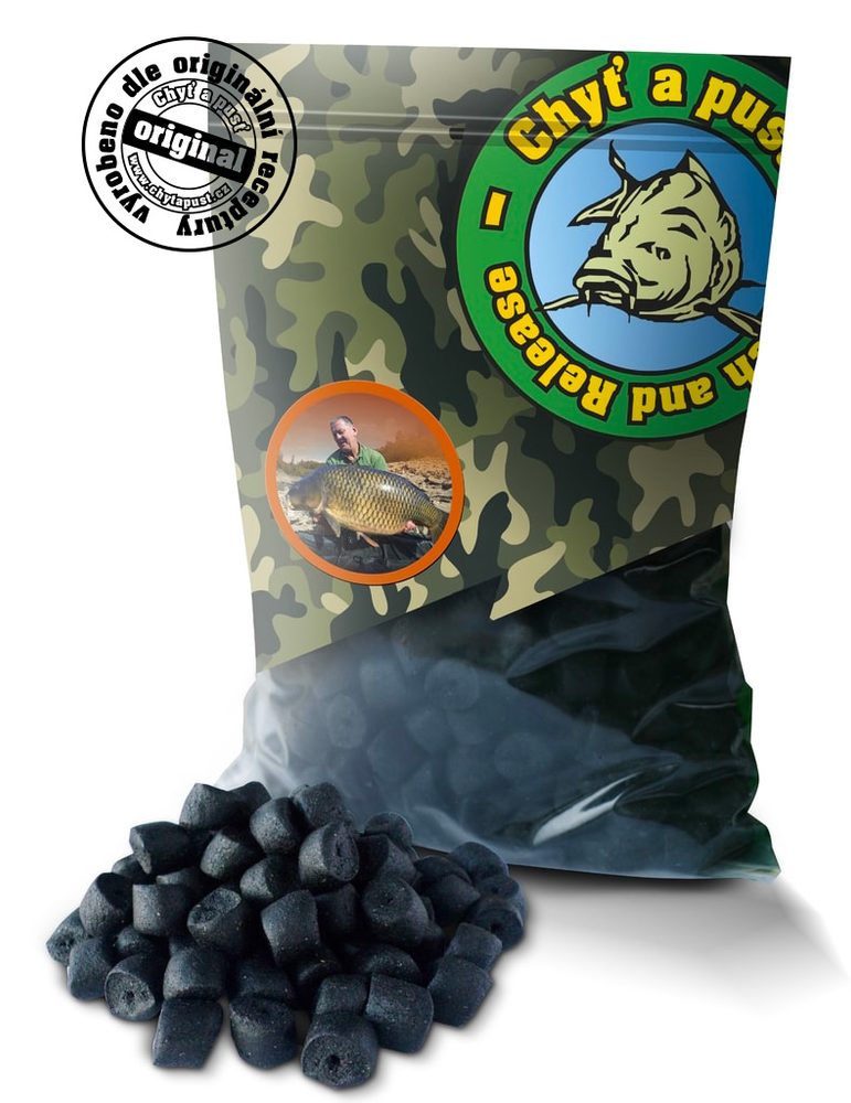 Chyť a pusť Pelety Halibut original carp s dírou 900g