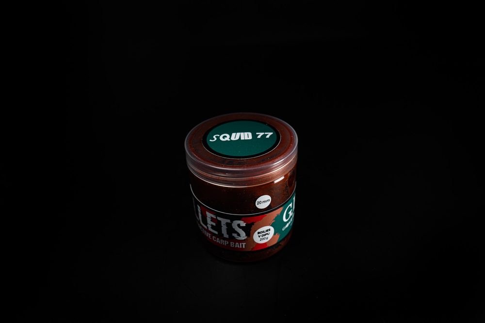 E-shop G.B.U. Dipované boilies BULLETS SQUID 77 200g - 20mm,G.B.U. Dipované boilies BULLETS SQUID 77 200g - 20mm