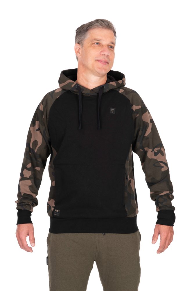 E-shop Fox Rybářská Mikina Black/Camo Pullover Premium 310 Hoodie,Fox Rybářská Mikina Black/Camo Pullover Premium 310 Hoodie