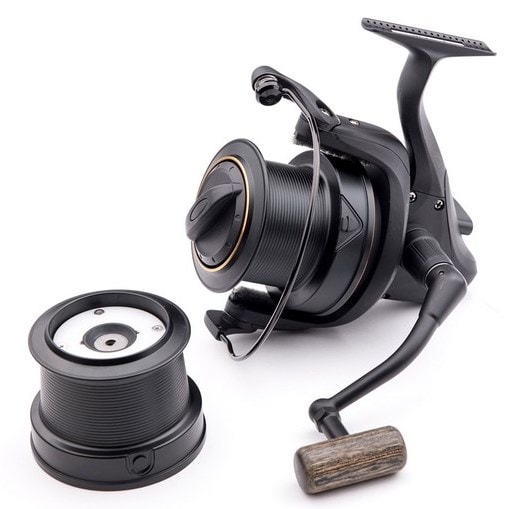 Wychwood Navij�k Riot Big Pit 75S Reel náleží mezi kaprové navijáky na daleké hody