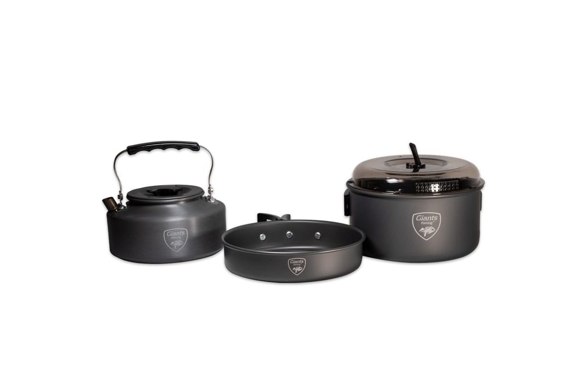 Giants Fishing Sada nádobí s konvičkou 3 Piece Pan & Kettle Set