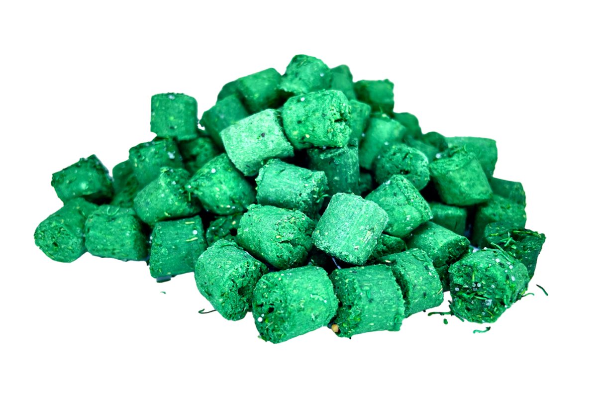 LK Baits Pelety Euro Economic Amur Special 1kg