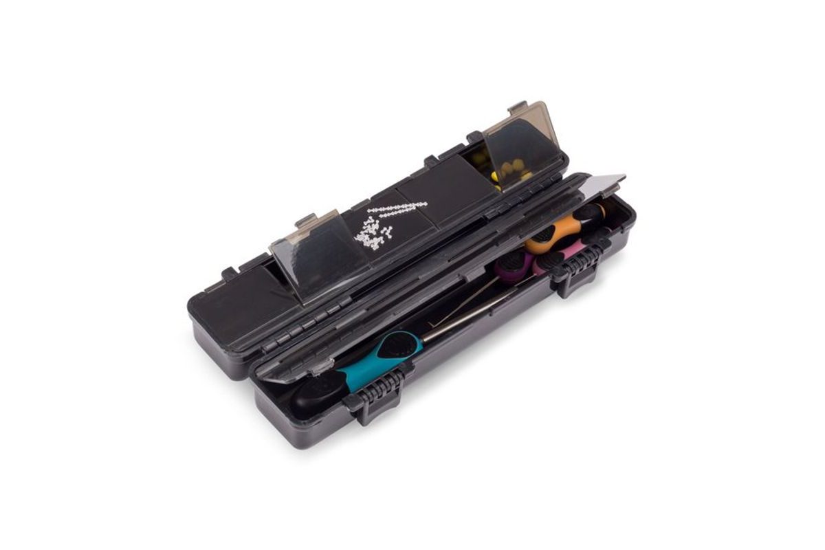 Nash Puzdro Needle Box