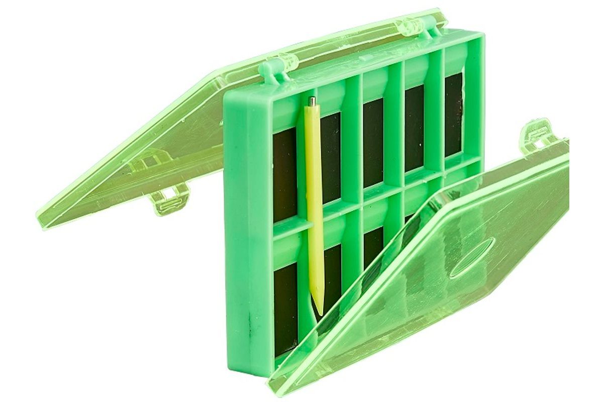 Sensas Magnetická krabička na háčky 25 přihrádek 8x12cm