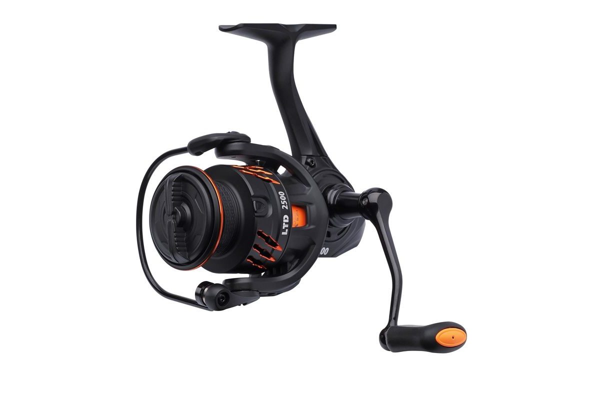 Savage Gear Naviják Orange LTD 2500 FD