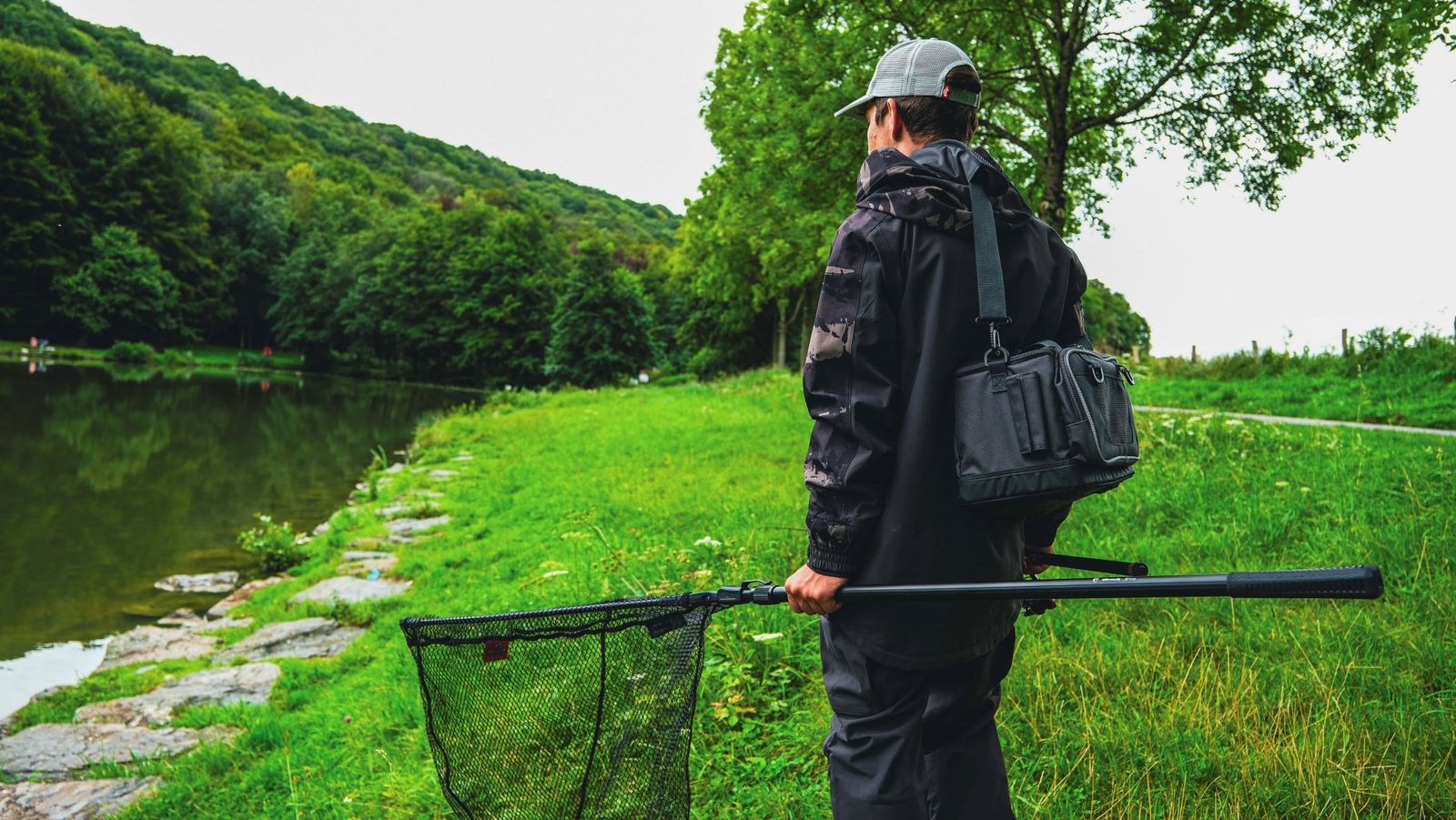 Fox Rage Podběrák Warrior R70 Rubber Mesh Landing Net 70cm 2,4m | Chyť ...