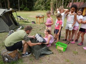 Ukázka rybolovných technik dětem