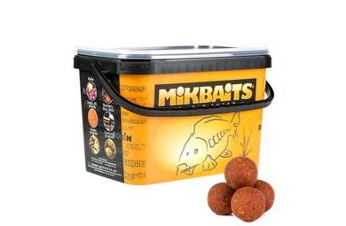 Mikbaits Boilie Spiceman Pikantní Švestka 10kg