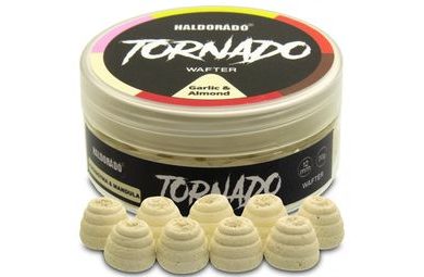 Delphin Nástraha D Snax Shell Frankfurtská klobása-Chilli 30g