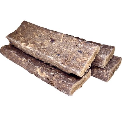 LK Baits Pet Luxusní plátek ze Sušené tresky a sledě s brusinkami 80g