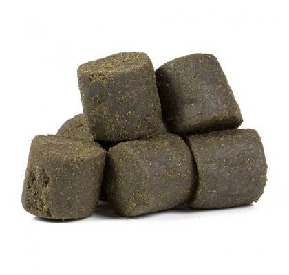 Mikbaits ManiaQ PVA Bomb Slaneček 15ks