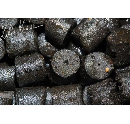 LK Baits Pelety Salt Black Halibut Pellets 1kg