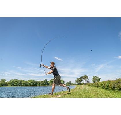 Avid Pouzdro na pruty RVS 10ft Retractable 3-Rod Bag