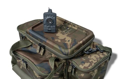 Nash Taška Subterfuge Carryall Small 30L