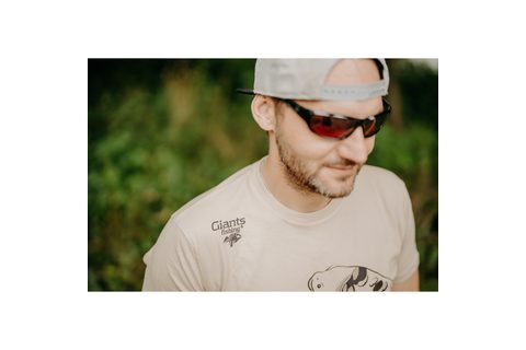 Giants fishing Tričko pánské béžové Plavající kapr