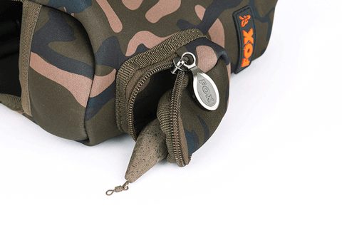 Fox Pouzdro na navijáky Camo Neoprene Reel Case