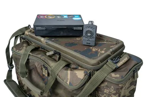 Nash Taška Subterfuge Carryall Large 65L