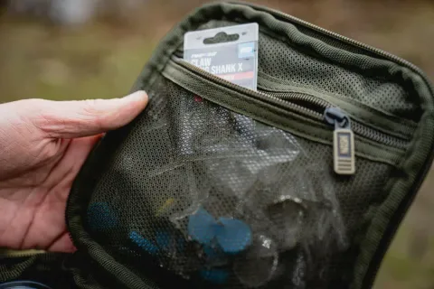 Nash Pouzdro Subterfuge Tackle Pouch Medium