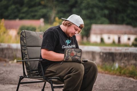 Giants Fishing Pouzdro na rybářské doklady License Wallet