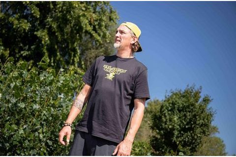 Black Cat Triko Distressed Logo Black Tee