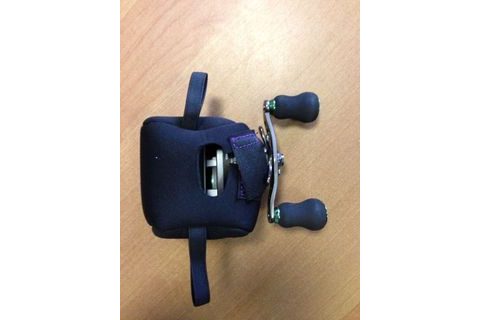 Gunki Neoprenový obal na naviják Baitcast Gunki