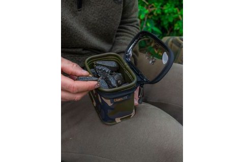 Fox Pouzdro na příslušenství Aquos Camo Accessory Bags M