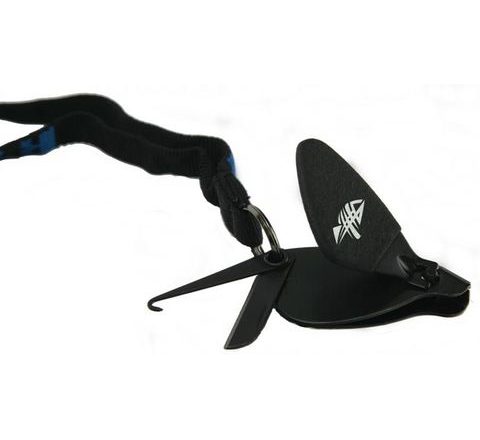 Giants Fishing Cvakátko s nožíkem Clipper Black