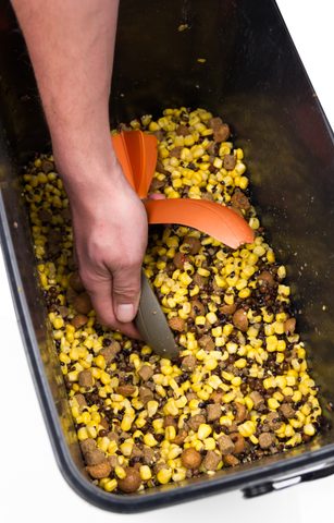 Fox Zakrmovací raketa Impact Spod Medium