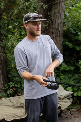 Korda Tričko Minimal Tee LS Heather Grey