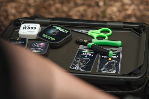 Korda Taška Compac Framed Carryall Extra Small Dark Kamo