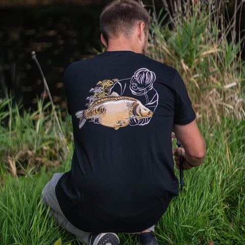 Giants fishing Tričko pánské černé Lysec s rybářem