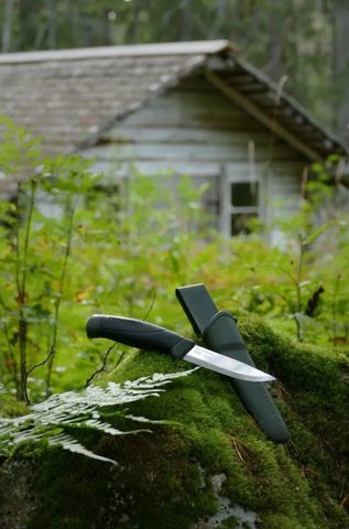 Morakniv Nůž Companion (S) Military Green