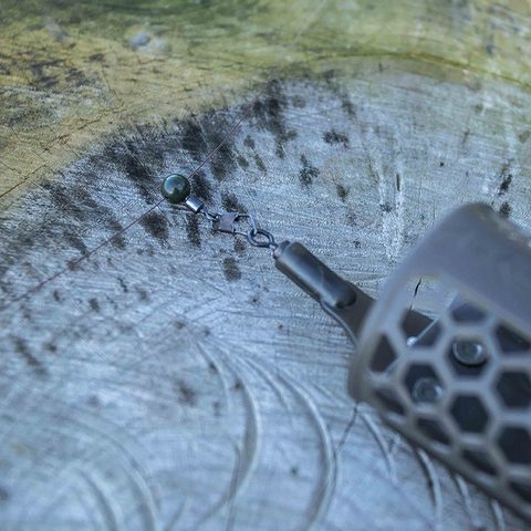 Korum Průjezd s Karabinou Feedabeads 10ks