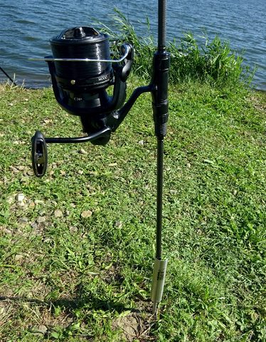 R-Spekt Držiak prúta zapichovací Ø32mm