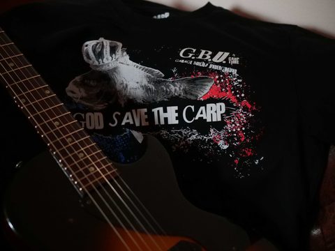 G.B.U. Tričko God Save The Carp černé